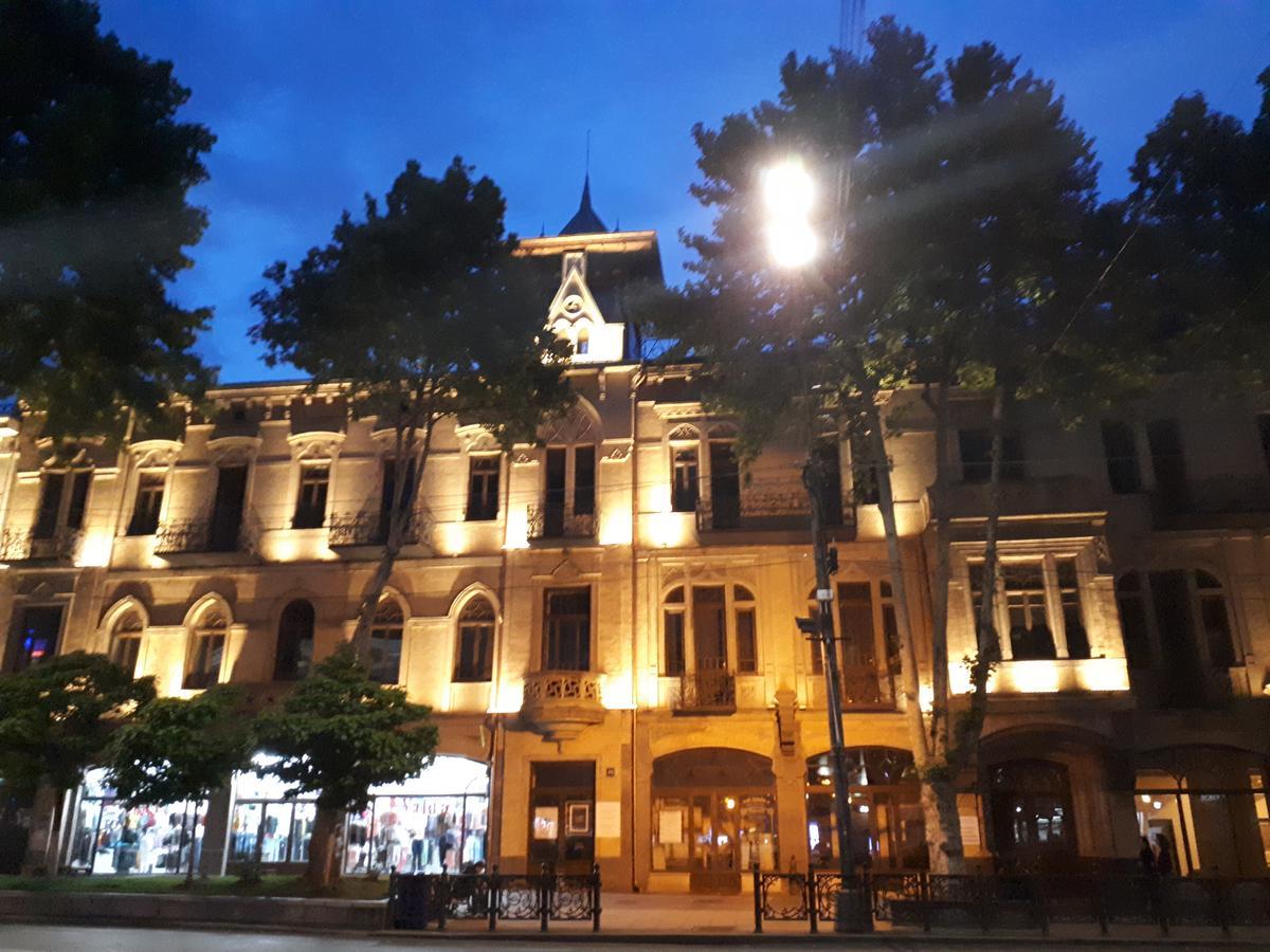 Karin House Lägenhet Tbilisi Exteriör bild